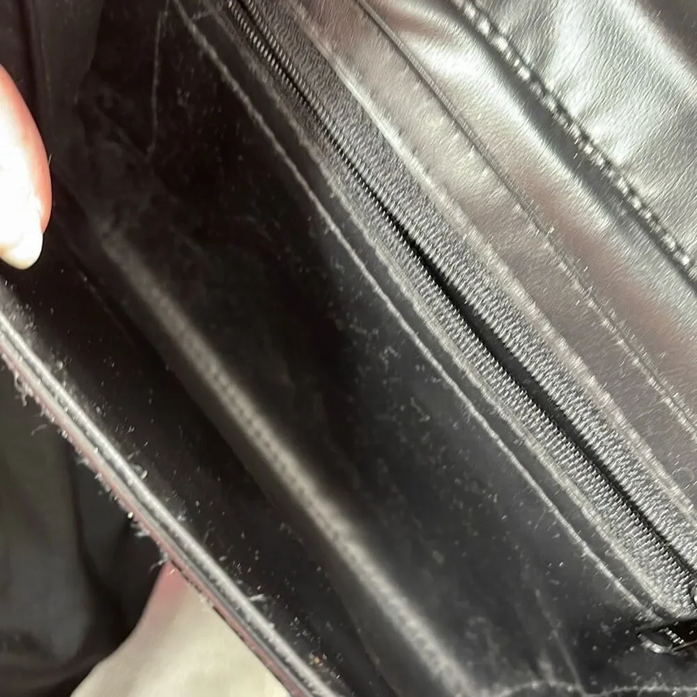 Vintage faux leather crossbody envelope clutch bag.